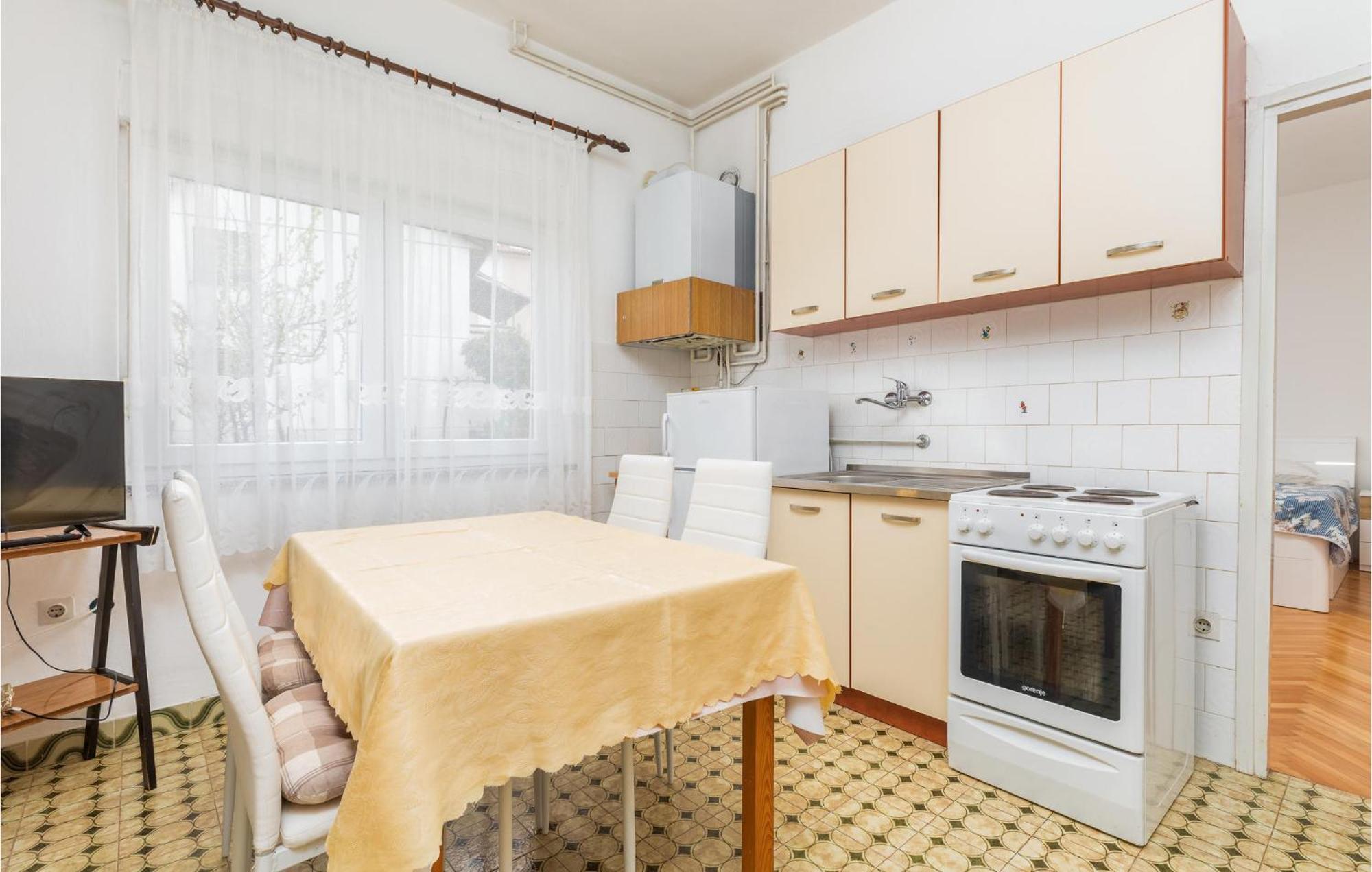 Lovely Apartment In Fazana With Kitchen Kültér fotó