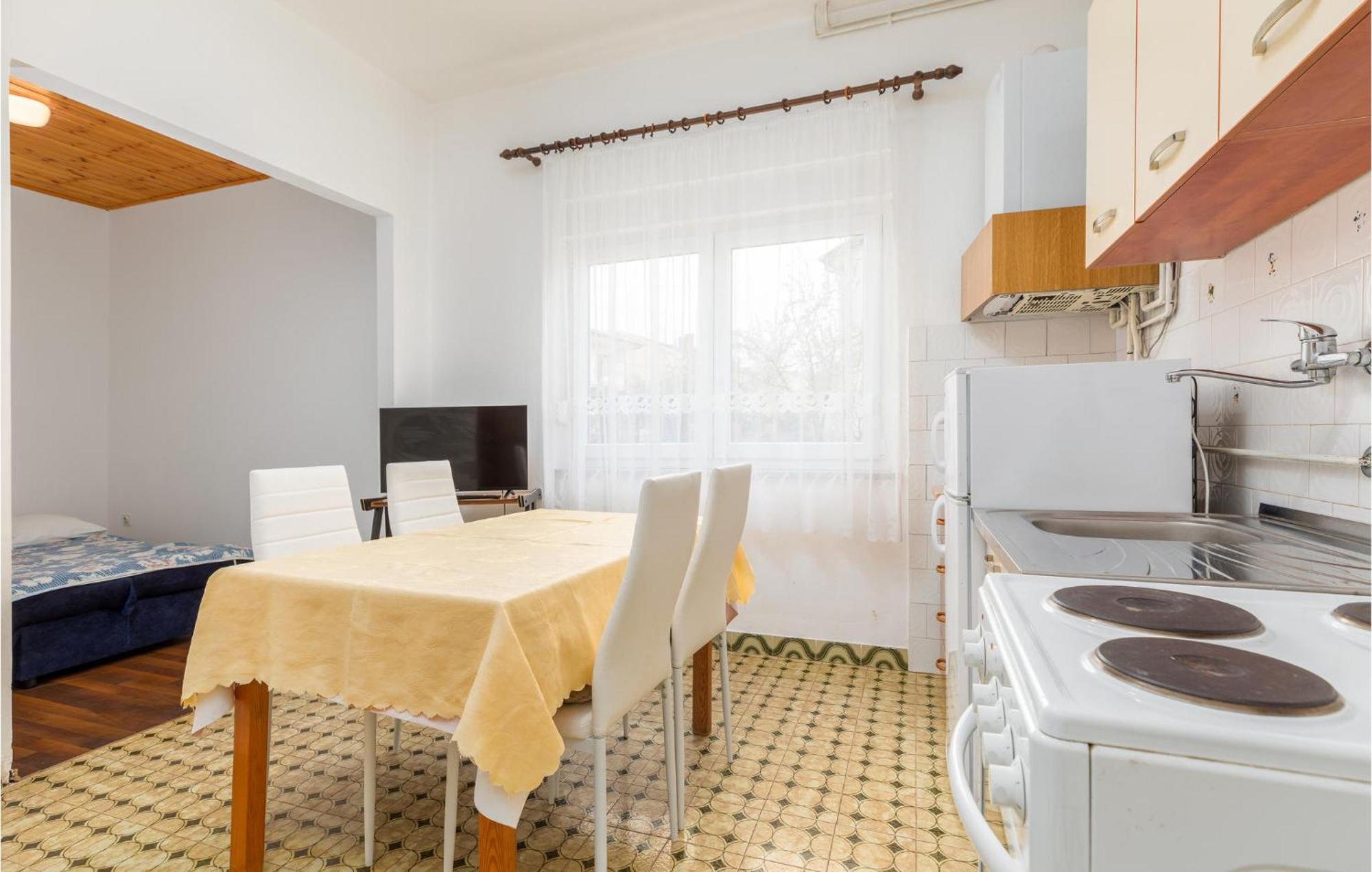 Lovely Apartment In Fazana With Kitchen Kültér fotó